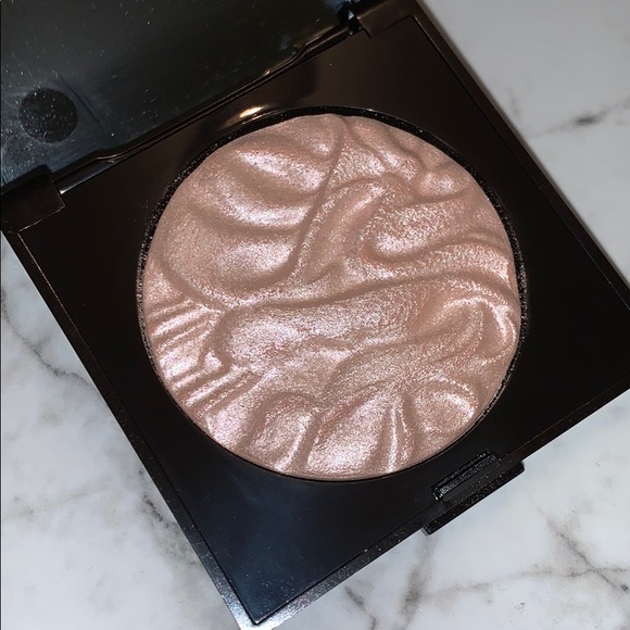 Laura Mercier Devotion Face Illuminator Highlight - Picture 2 of 14